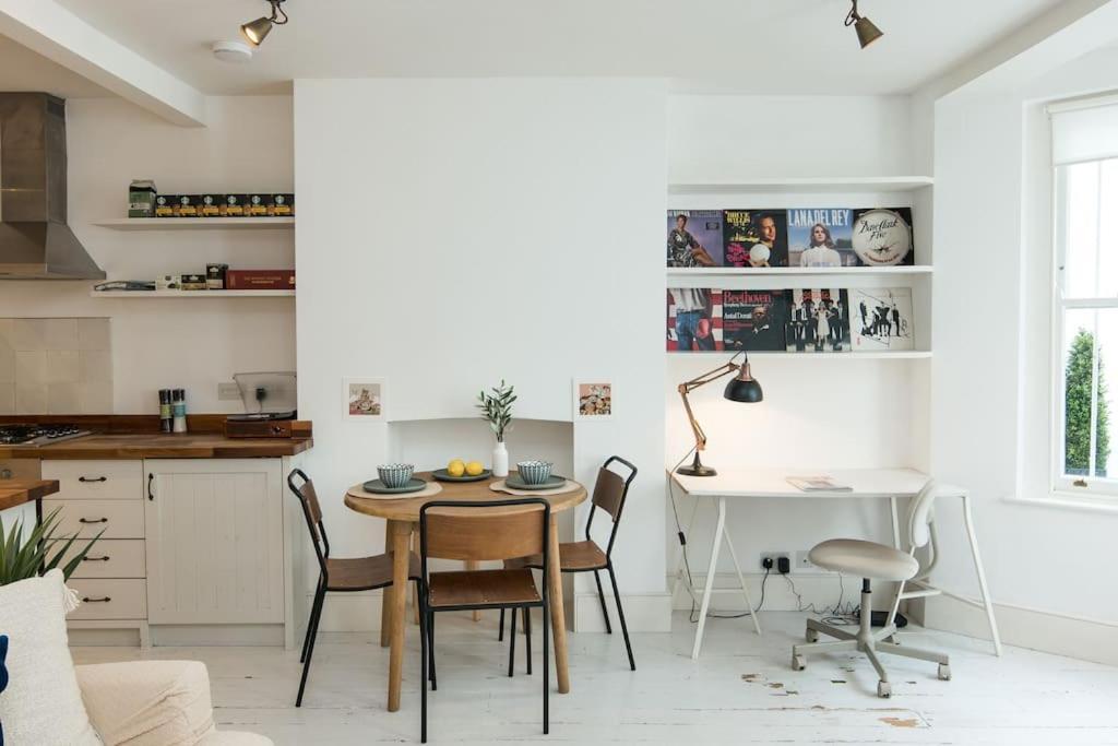 Charming 2-bed Flat In The Heart Of Nottinghill - Steps From Portobello Rd Market And Nottinghill Bookshop Appartement Londres
