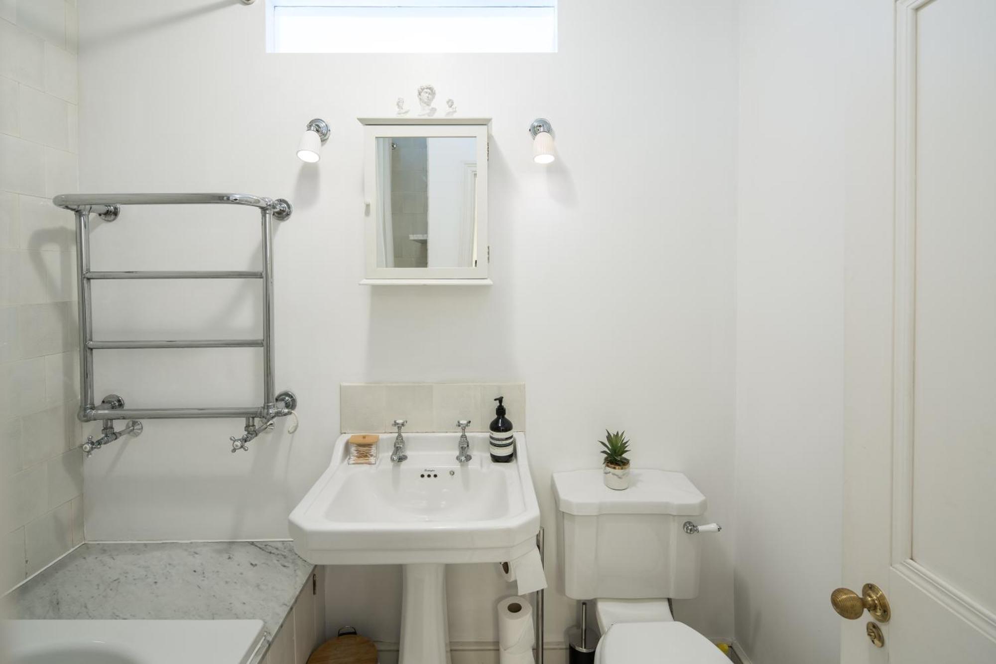 Charming 2-bed Flat In The Heart Of Nottinghill - Steps From Portobello Rd Market And Nottinghill Bookshop Appartement Londres